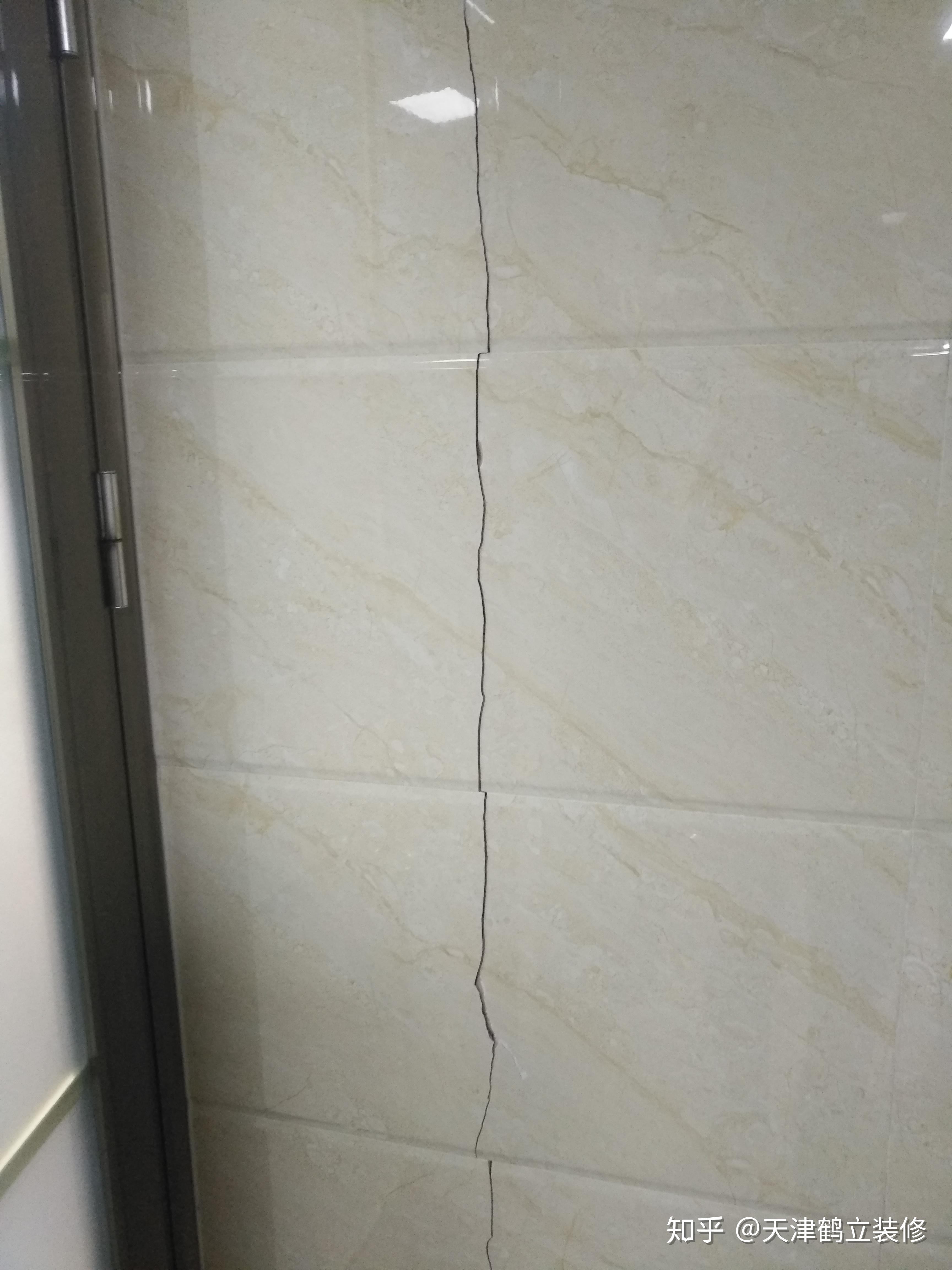 地面瓷砖空鼓的原因(瓷砖地砖空鼓解决方案) 地面瓷砖空鼓的原因(瓷砖地砖空鼓解决方案)